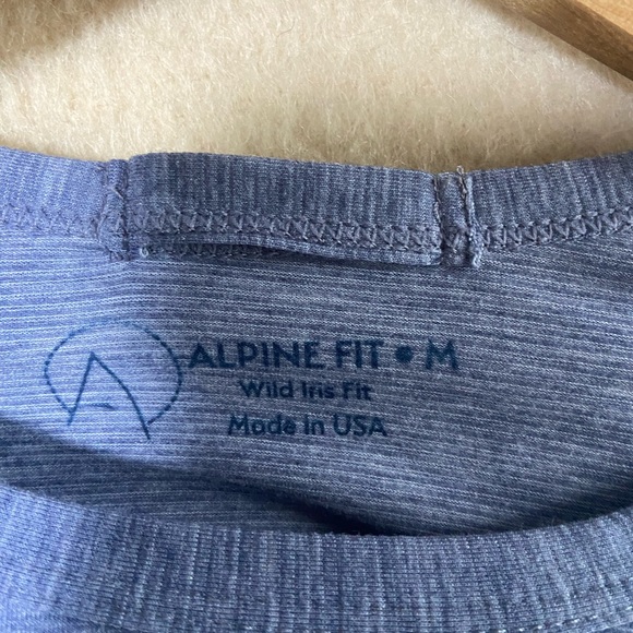 Alpine fit rendezvous ridge long sleeve in size medium wild iris fit - Picture 3 of 3